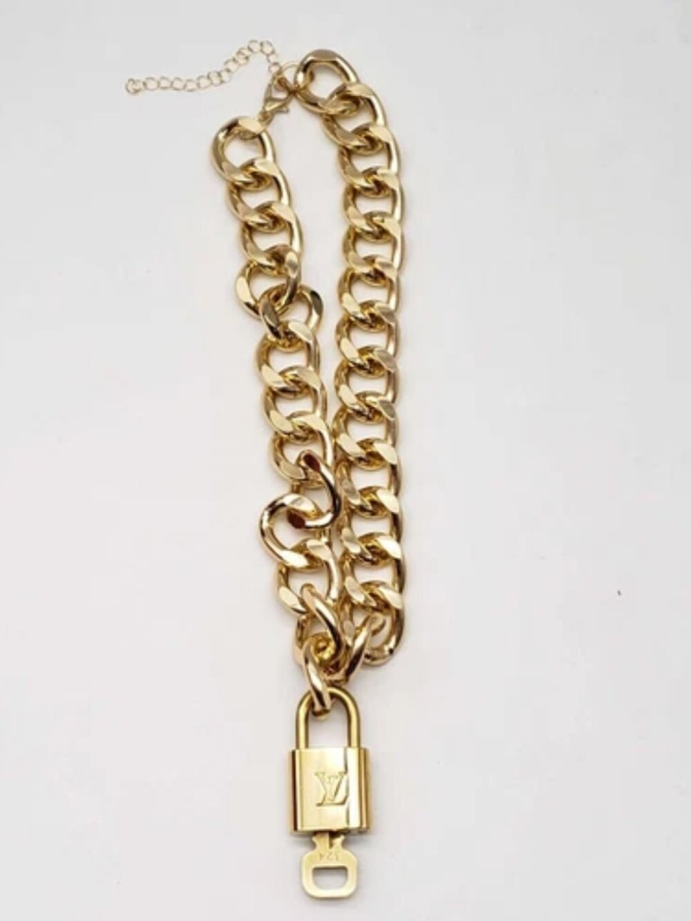 Gold-Plated Necklace with Authentic Louis Vuitton Padlock - Picture 3 of 8